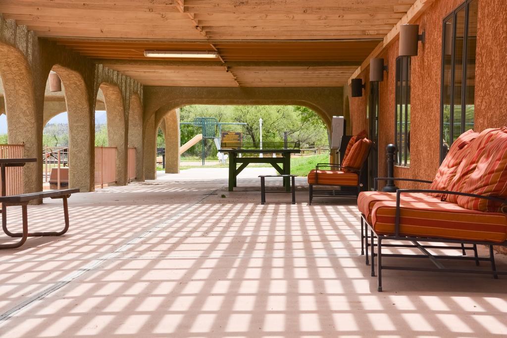 Verde Valley Lawn Cottage 11 Cottonwood Exterior photo